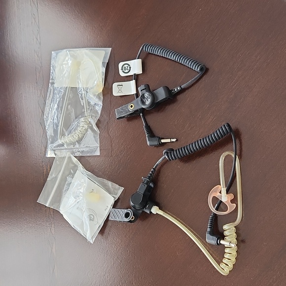 Motorola Ear Gadgets - Picture 3 of 3